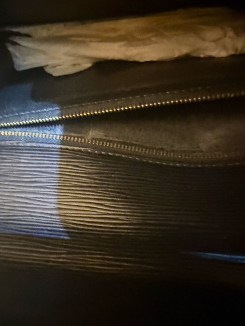 LV Black Epi Monceau 28 Briefcase – Near Mint Condition - Picture 11 of 14